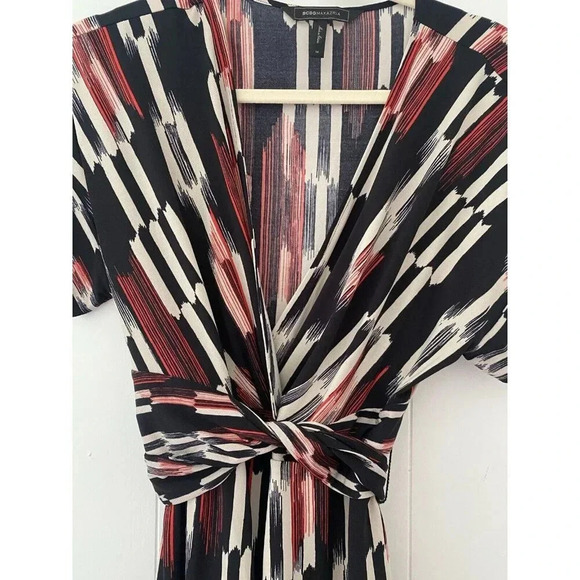 BCBGMAXAZRIA KAITLIN DOLMAN SLEEVE WRAP DRESS SIZE M Black Ivory & Red Pattern - Picture 4 of 8
